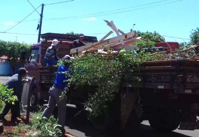 Após 49 dias, Arrastão Contra a Dengue volta ao CDHU e Jardim Alvorada e recolhe 13,6 toneladas de entulho e lixo