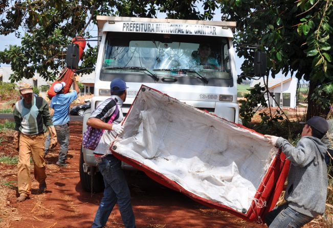 Arrastões contra a dengue recolheram quase 100 toneladas de entulho e lixo