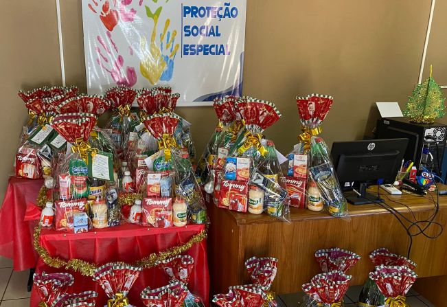 A Proteção Social Especial do município de Canitar-SP, nesse mês de Dezembro promove uma ação especial de entrega de Kits Natalinos para as famílias atendidas pela Associação de Pais e Amigos dos Excepcionais (Apae).